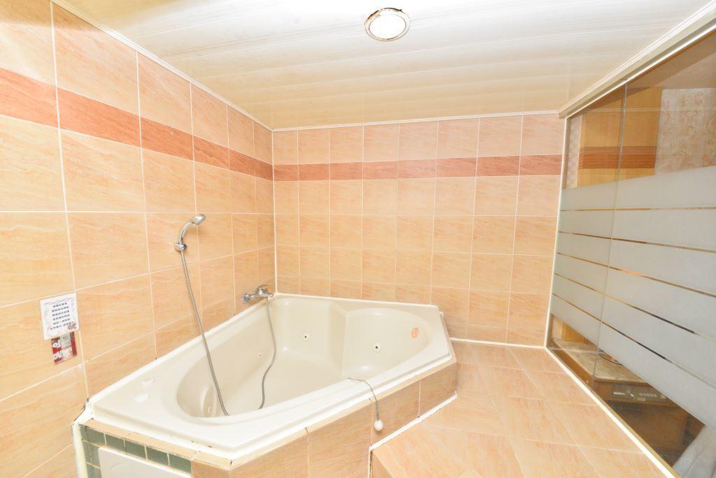 Paiwei Motel Tainan Exterior photo
